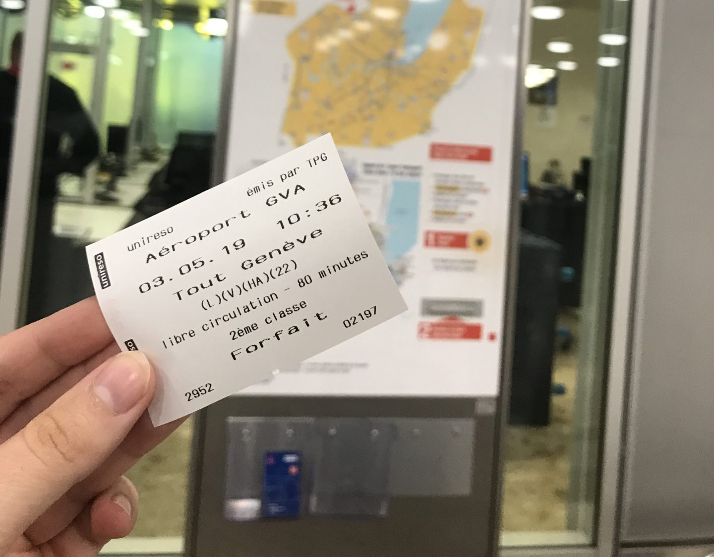 Geneva airport free transport ticket machine