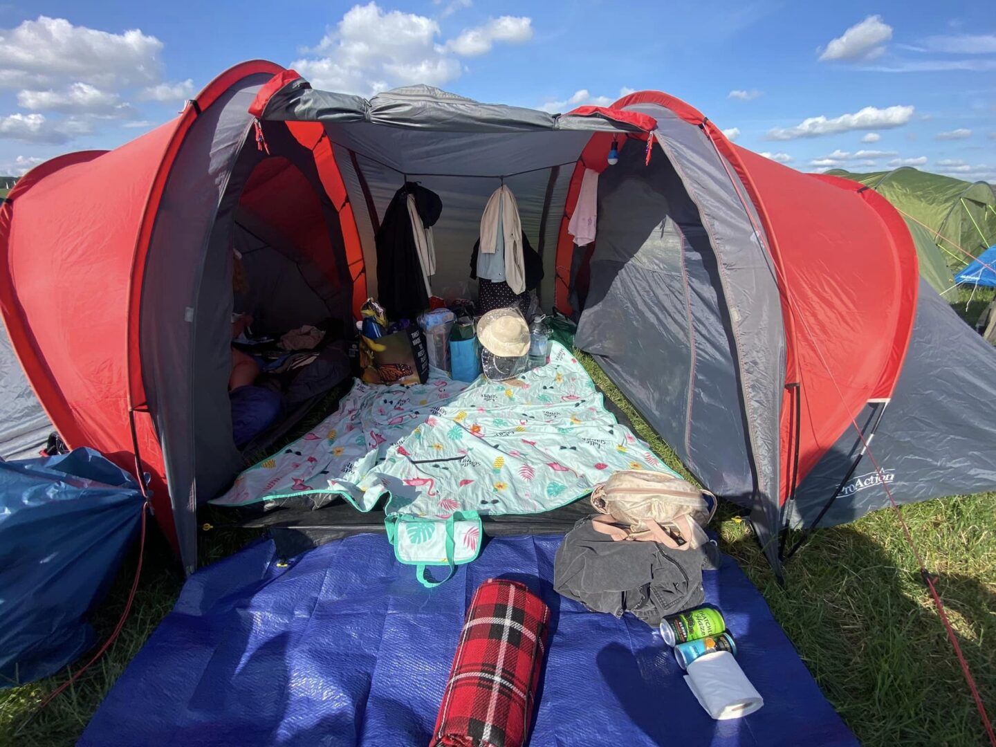 Ultimate Glastonbury Packing List – Essentials, Must-Haves & What to Bring