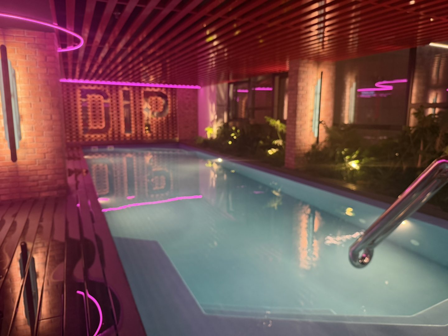 The infoor swimming pool at lyf