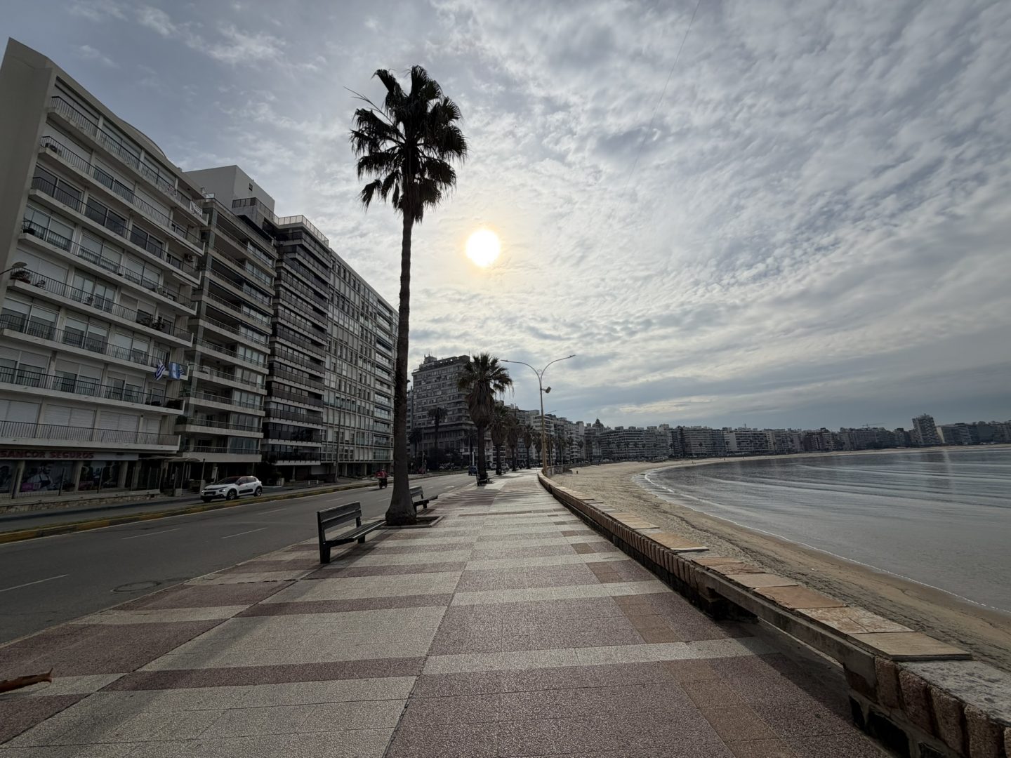 Montevideo Rambla beside the Río de la Plata