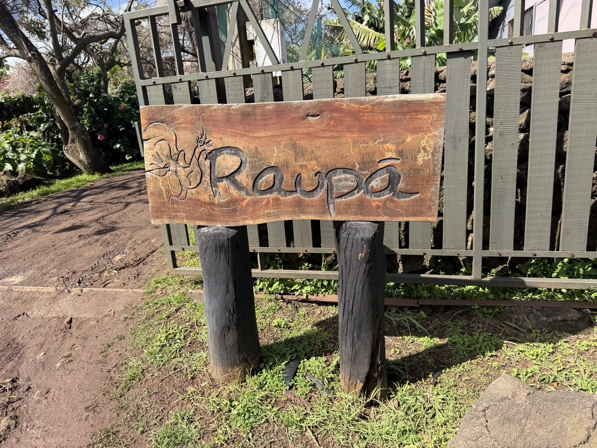 Entrance to Cabañas Raupa accommodation in Hanga Roa, Rapa Nui
